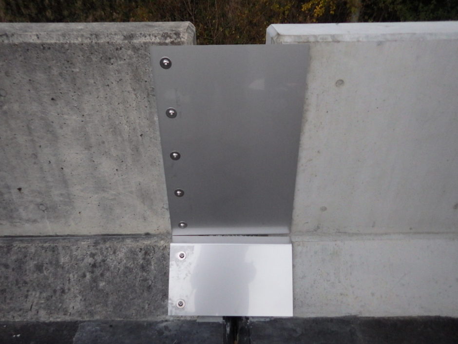 カバープレート